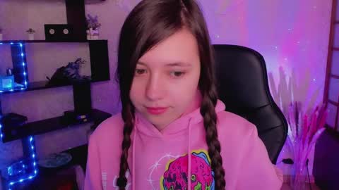 Lina online show from 01/06/25, 02:04