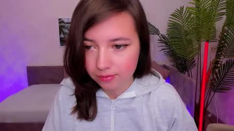 Lina online show from 09/17/25, 02:13