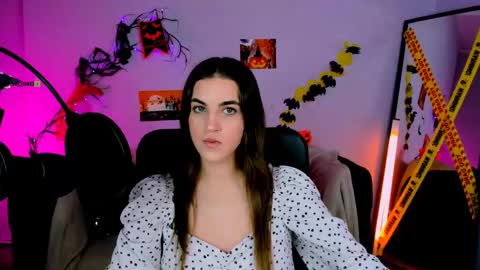 lina_fox12 online show from 10/25/25, 05:59