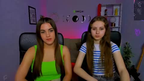 lina_fox12 online show from 05/28/26, 12:24