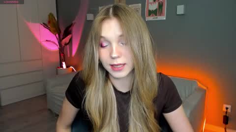 Lina online show from 02/05/26, 01:05