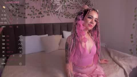 lina_moony online show from 11/15/25, 09:39