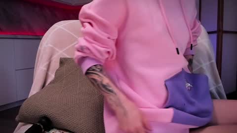 Lina -  online show from 12/12/24, 07:41