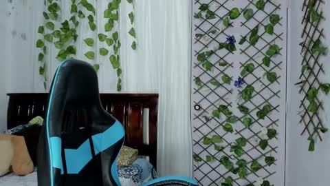 paola online show from 03/10/25, 11:06