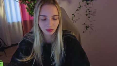 LINA online show from 05/15/26, 02:29