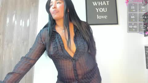 LINA SANCHEZ online show from 01/15/25, 02:56