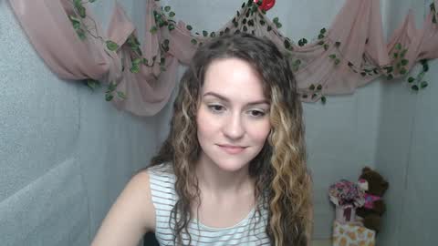 Snapshot of lina_star_s chatting on 12/26/24, 10:26 Lina online show from 12/26/24, 10:26