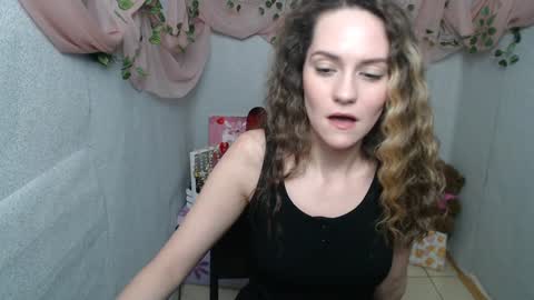 Snapshot of lina_star_s chatting on 01/03/25, 09:47 Lina online show from 01/03/25, 09:47