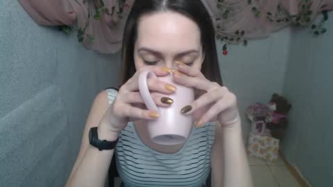 Snapshot of lina_star_s chatting on 01/05/25, 06:46 Lina online show from 01/05/25, 06:46