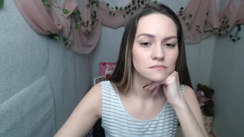 Snapshot of lina_star_s chatting on 01/14/25, 06:45 Lina online show from 01/14/25, 06:45