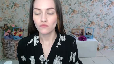 Snapshot of lina_star_s chatting on 02/04/25, 06:46 Lina online show from 02/04/25, 06:46