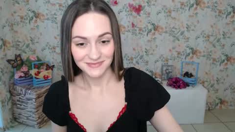 Snapshot of lina_star_s chatting on 02/15/25, 06:44 Lina online show from 02/15/25, 06:44