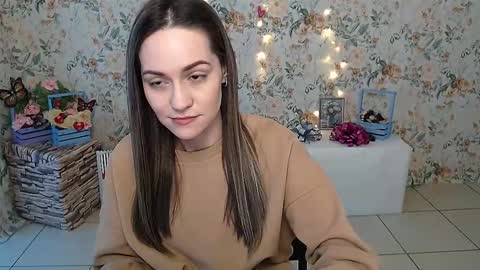 Snapshot of lina_star_s chatting on 02/25/25, 06:47 Lina online show from 02/25/25, 06:47