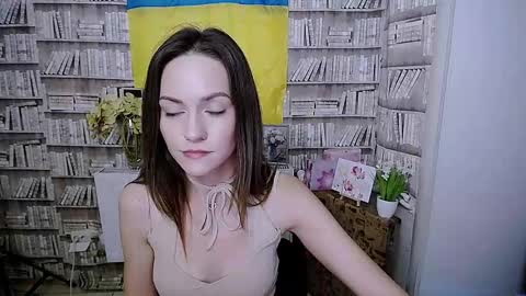 Snapshot of lina_star_s chatting on 09/19/25, 05:53 Lina online show from 09/19/25, 05:53