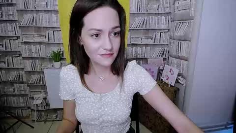 Snapshot of lina_star_s chatting on 09/24/25, 05:55 Lina online show from 09/24/25, 05:55