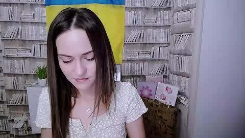 Snapshot of lina_star_s chatting on 10/01/25, 06:19 Lina online show from 10/01/25, 06:19