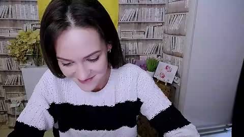 Snapshot of lina_star_s chatting on 10/12/25, 08:24 Lina online show from 10/12/25, 08:24