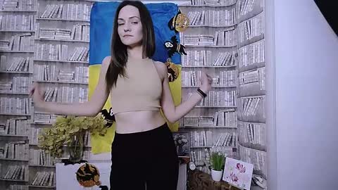 Snapshot of lina_star_s chatting on 10/22/25, 06:35 Lina online show from 10/22/25, 06:35