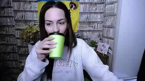 Snapshot of lina_star_s chatting on 11/03/25, 06:58 Lina online show from 11/03/25, 06:58