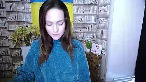 Snapshot of lina_star_s chatting on 11/14/25, 10:47 Lina online show from 11/14/25, 10:47