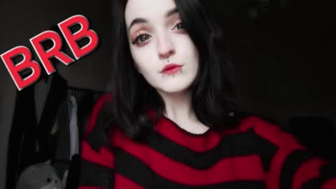 Lina 3  1715622743 online show from 02/27/25, 10:59