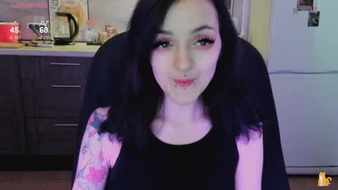 Lina 3  1715622743 online show from 10/06/25, 07:28