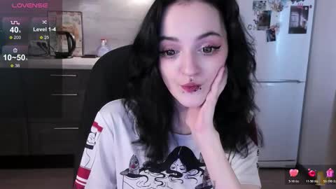 Lina 3  1715622743 online show from 03/04/26, 08:09