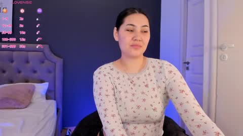 Lina online show from 04/02/26, 11:30