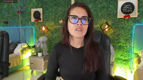 Snapshot of linagh chatting on 05/09/26, 11:26 Lina online show from 05/09/26, 11:26