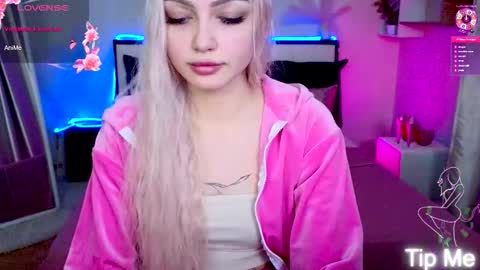 I am Lina online show from 01/17/26, 02:22