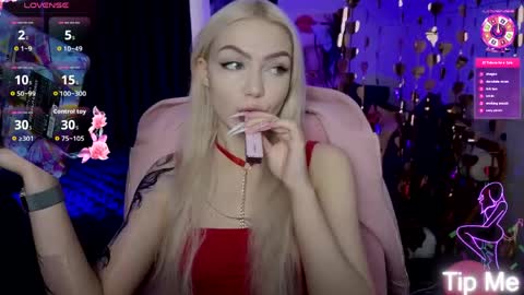 I am Lina online show from 03/25/26, 10:21