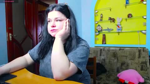 Lina online show from 04/06/26, 05:52