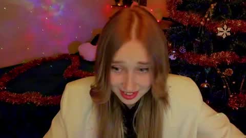 Lina online show from 12/28/24, 08:04