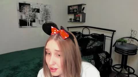 Lina online show from 03/06/25, 12:54