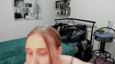 Lina online show from 03/07/25, 12:58