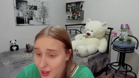 Lina online show from 03/11/25, 09:15