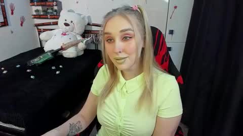 Lina online show from 10/30/25, 09:48