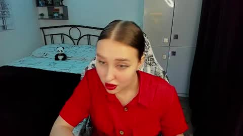 Lina online show from 11/20/25, 10:09