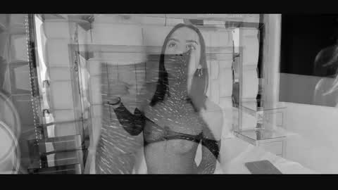 Lincy Rios  online show from 03/22/26, 12:08