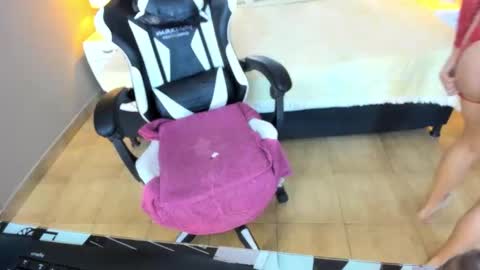  Linda  online show from 12/15/25, 06:23