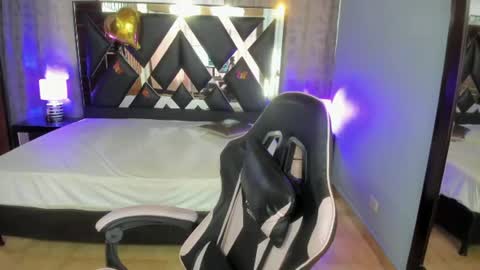  Linda  online show from 06/15/26, 06:32