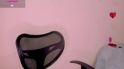 Alana online show from 02/19/25, 12:25