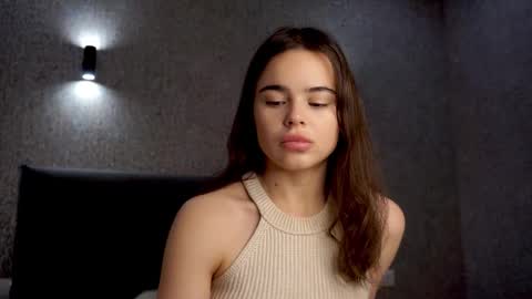 Linda online show from 10/29/25, 01:13