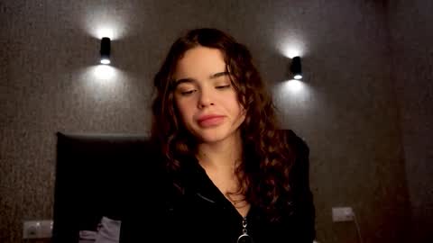 Linda online show from 11/26/25, 01:45