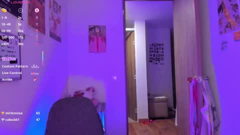 Giggles  online show from 02/06/26, 11:52