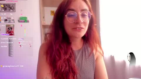 Snapshot of linda_giggle chatting on 07/07/26, 05:17 Giggles online show from 07/07/26, 05:17