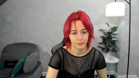 Linda online show from 12/15/25, 09:02