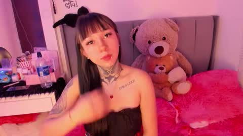 Lindaa maria  online show from 01/10/26, 02:57