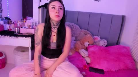 Lindaa maria  online show from 01/12/26, 11:43