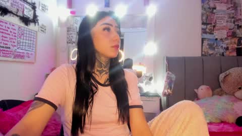 Lindaa maria  online show from 04/01/26, 04:46